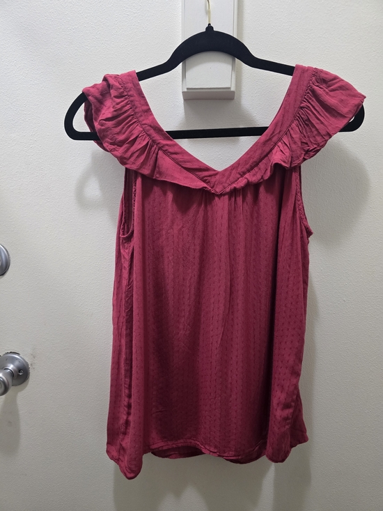 LOFT Tops - Loft Ruffle V-Neck Dobby Texture Tank Top